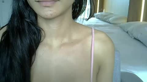 skinnykittencam online show from 10/19/25, 01:34