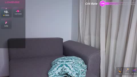 Snapshot of skinnymode chatting on 11/06/25, 05:58 SkinnyMode online show from 11/06/25, 05:58