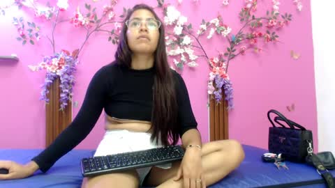 sofia online show from 04/05/26, 03:15