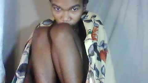 Snapshot of skinygirl2 chatting on 06/14/26, 03:52 skinygirl2 online show from 06/14/26, 03:52