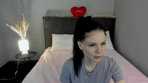 Snapshot of skinyjoy chatting on 02/15/26, 01:57 Joys online show from 02/15/26, 01:57