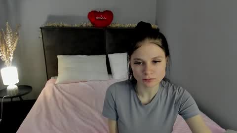 Snapshot of skinyjoy chatting on 02/15/26, 07:51 Joys online show from 02/15/26, 07:51