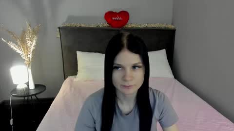 Snapshot of skinyjoy chatting on 02/18/26, 01:56 Joys online show from 02/18/26, 01:56