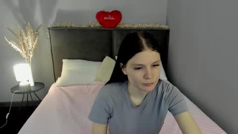 Snapshot of skinyjoy chatting on 02/25/26, 02:21 Joys online show from 02/25/26, 02:21