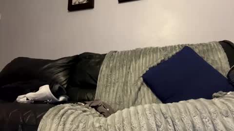 skuzzy25 online show from 01/21/25, 01:39