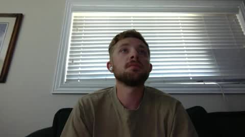 Snapshot of sky2273 chatting on 07/31/26, 08:52 sky2273 online show from 07/31/26, 08:52