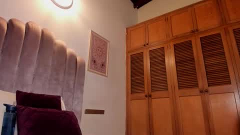 Sky Caroline online show from 03/05/26, 09:22