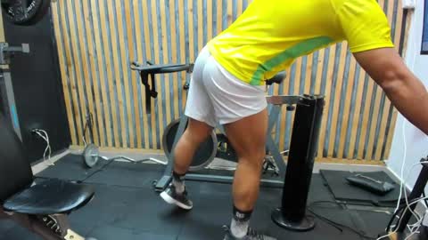 Snapshot of sky_hunterr chatting on 04/12/26, 03:44 SKY online show from 04/12/26, 03:44