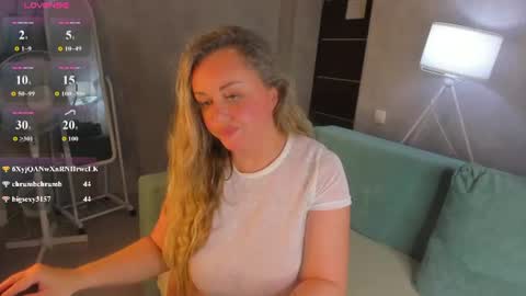 Snapshot of sky_kuper chatting on 06/22/26, 03:25 Sky online show from 06/22/26, 03:25