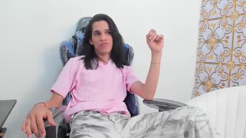 Snapshot of sky_velvet chatting on 01/19/26, 01:48 SKY online show from 01/19/26, 01:48