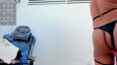 Snapshot of sky_velvet chatting on 02/20/26, 06:26 SKY online show from 02/20/26, 06:26