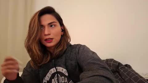 Vi online show from 12/05/25, 01:09