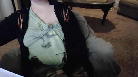 SKYLE   online show from 12/22/25, 04:37