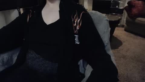 SKYLE   online show from 04/17/26, 04:04