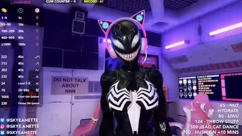 Snapshot of skyeanette chatting on 11/24/25, 02:11 SkyeAnette online show from 11/24/25, 02:11