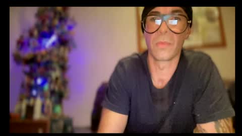 IAN HARD online show from 06/06/26, 04:33