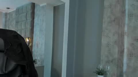 Sky June online show from 12/21/25, 05:42