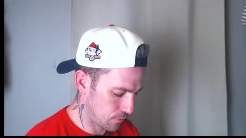 Snapshot of skylarrgrey chatting on 04/06/26, 06:47 SkylarGrey online show from 04/06/26, 06:47