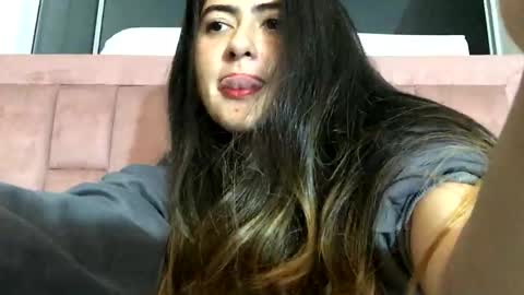 Skyler online show from 04/07/26, 02:01