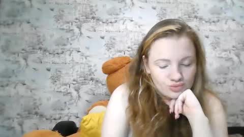 Skyler online show from 11/06/25, 03:13