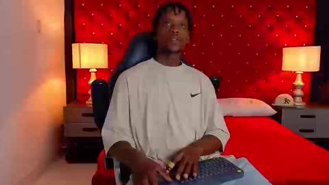 SKYLERBIGXXX online show from 09/19/25, 04:03