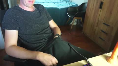 skylinebaby online show from 10/04/25, 03:10