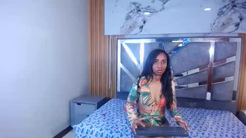 Snapshot of skymarincl202 chatting on 04/15/26, 04:25 Sky Marin.. online show from 04/15/26, 04:25