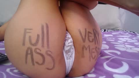 Snapshot of skynny_horney chatting on 12/21/24, 07:45 Skynny online show from 12/21/24, 07:45