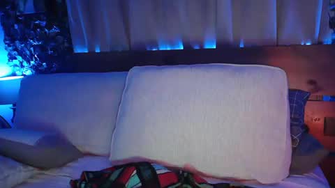 Snapshot of skyonetoo3 chatting on 03/06/25, 02:51 skyonetoo3 online show from 03/06/25, 02:51