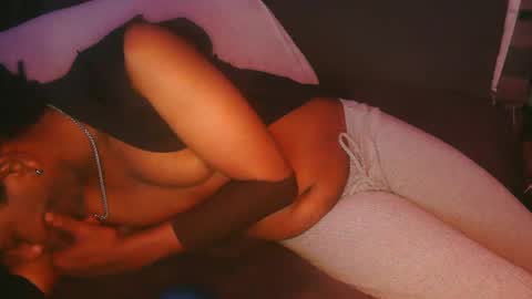 Snapshot of skyonetoo3 chatting on 09/13/25, 06:40 skyonetoo3 online show from 09/13/25, 06:40