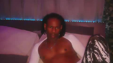 Snapshot of skyonetoo3 chatting on 10/01/25, 10:16 skyonetoo3 online show from 10/01/25, 10:16