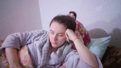 skyressie333 online show from 02/07/25, 06:45