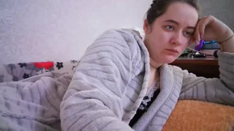 skyressie333 online show from 02/12/25, 07:44