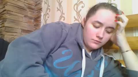 skyressie333 online show from 01/19/26, 09:02