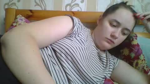 skyressie333 online show from 02/05/26, 06:29