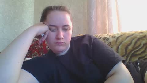Snapshot of skyressie333 chatting on 04/19/26, 06:35 skyressie333 online show from 04/19/26, 06:35