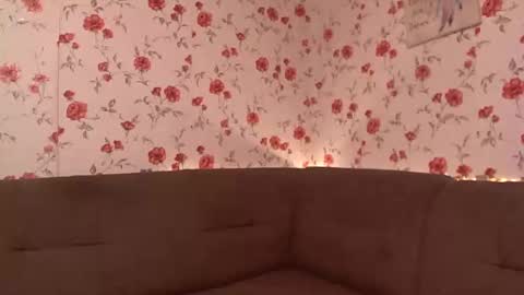 Snapshot of skysupernova chatting on 12/21/24, 01:53 Sky online show from 12/21/24, 01:53