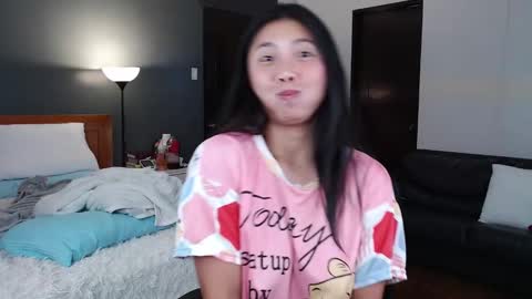 Snapshot of skytime96 chatting on 01/19/25, 07:36 Sky online show from 01/19/25, 07:36