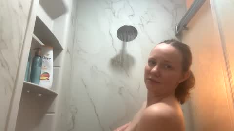 Snapshot of skywinters chatting on 02/07/25, 10:09 Sky Winters online show from 02/07/25, 10:09