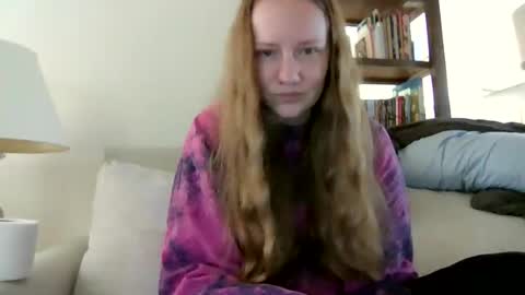 Snapshot of skywinters chatting on 09/30/25, 04:23 Sky Winters online show from 09/30/25, 04:23