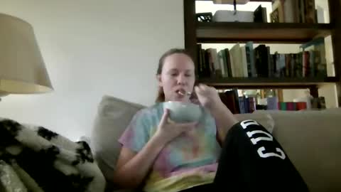 Snapshot of skywinters chatting on 11/09/25, 04:38 Sky Winters online show from 11/09/25, 04:38