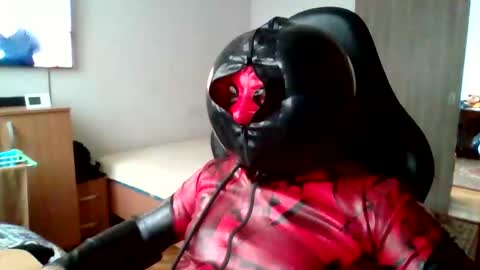 Snapshot of slatexss chatting on 10/13/25, 08:03 slatexss online show from 10/13/25, 08:03