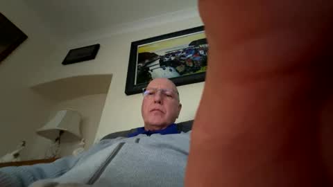 Snapshot of slave1959 chatting on 01/12/25, 04:18 slave1959 online show from 01/12/25, 04:18