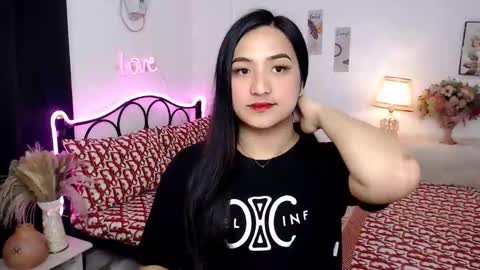 Queen Cyrine online show from 09/09/25, 06:02