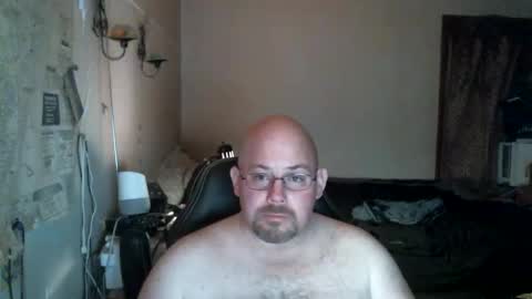 Snapshot of slavejim518 chatting on 02/17/25, 05:04 slavejim online show from 02/17/25, 05:04