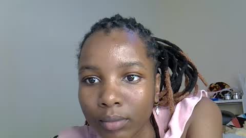 Snapshot of sleciah chatting on 11/25/25, 09:42 sleciah online show from 11/25/25, 09:42