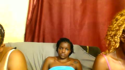Snapshot of sleek_ass chatting on 03/03/25, 02:58 sleek_ass online show from 03/03/25, 02:58