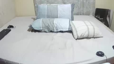 slender_sweetbabe online show from 05/24/26, 11:37