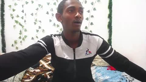 sleyandluna1 online show from 04/08/26, 07:41