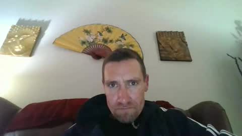 Snapshot of slicey0182 chatting on 12/19/25, 08:43 slicey0182 online show from 12/19/25, 08:43